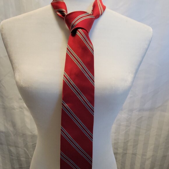 Harry Rosen Red Tie with Grey Stripes EUC - Picture 2 of 5